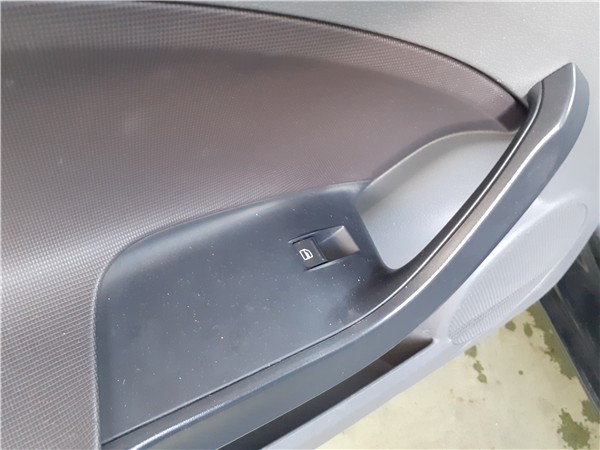 botonera puerta delantera derecha seat ibiza