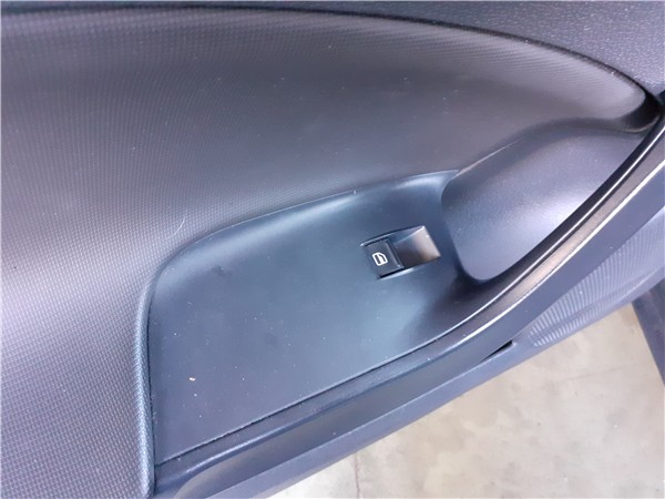 botonera puerta delantera derecha seat ibiza