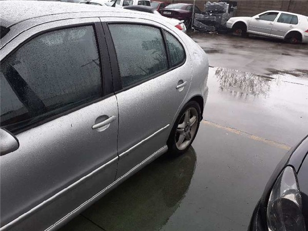 puerta trasera izquierda seat leon 1m1 111999