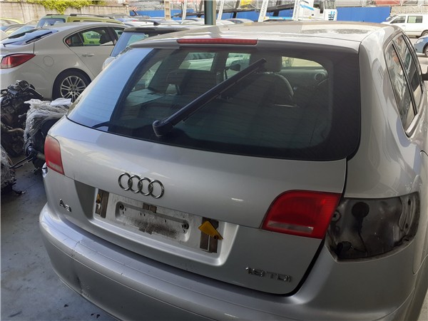 porton trasero audi a3 sportback 8pa 092004
