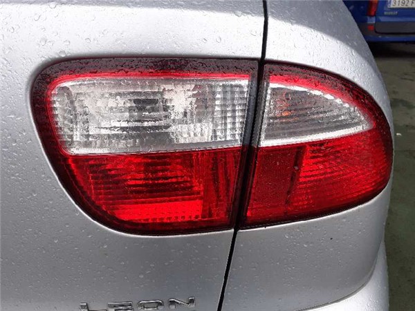 piloto trasero derecho seat leon 1m1 111999