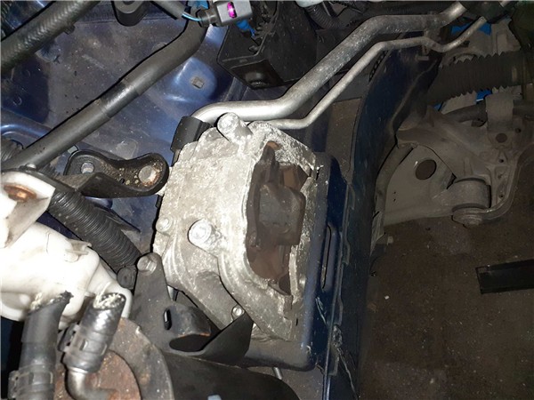 soporte derecho motor volkswagen passat berli