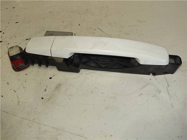 maneta exterior trasera derecha nissan qashqai (j10)(01.2007 >) 2.0 acenta [2,0 ltr.   110 kw dci turbodiesel cat]