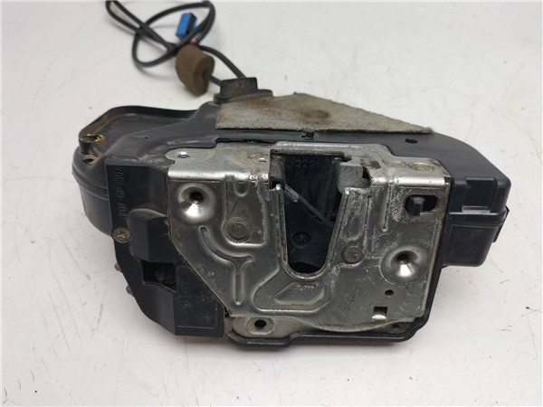 cerradura puerta trasera derecha mercedes ben