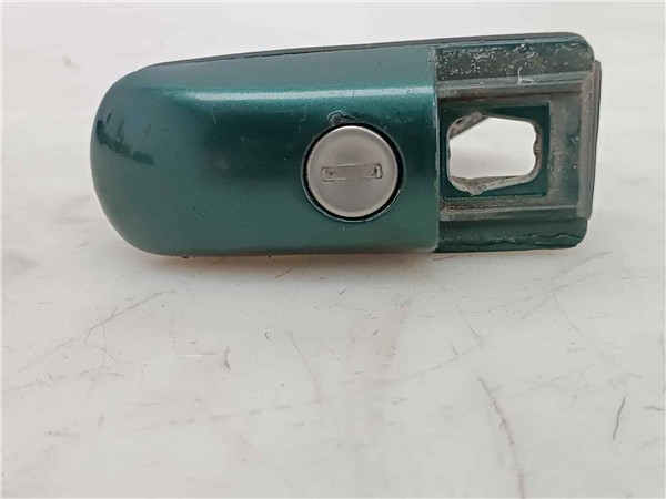 bombin puerta delantera izquierda mercedes be