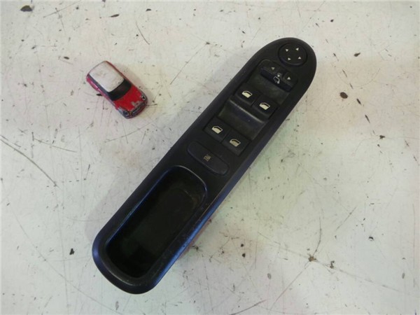 botonera puerta delantera izquierda peugeot 407 (2004 >) 2.0 premium [2,0 ltr.   100 kw 16v hdi fap]