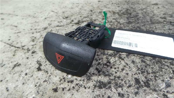 interruptor luces emergencia nissan primera b