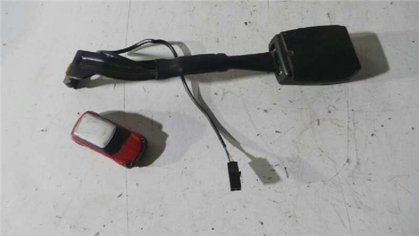 enganche cinturon volkswagen passat berlina 3