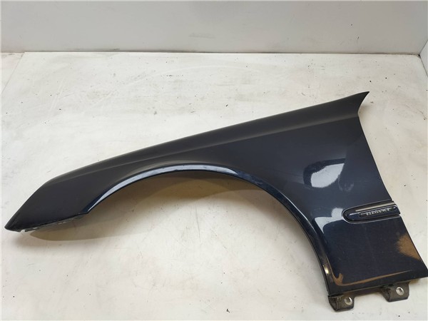 aleta delantera izquierda mercedes benz clase