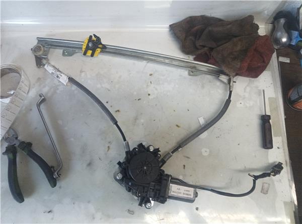 elevalunas electrico delantero izquierdo rena