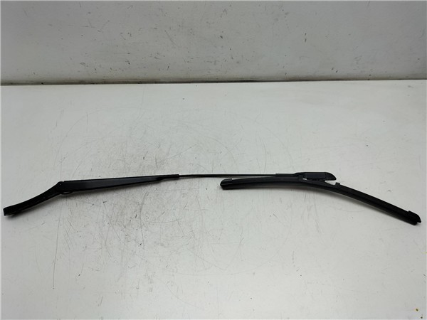 brazo limpiaparabrisas delantero derecho seat