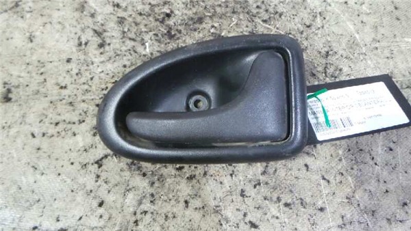 manilla interior puerta delantera derecha nis