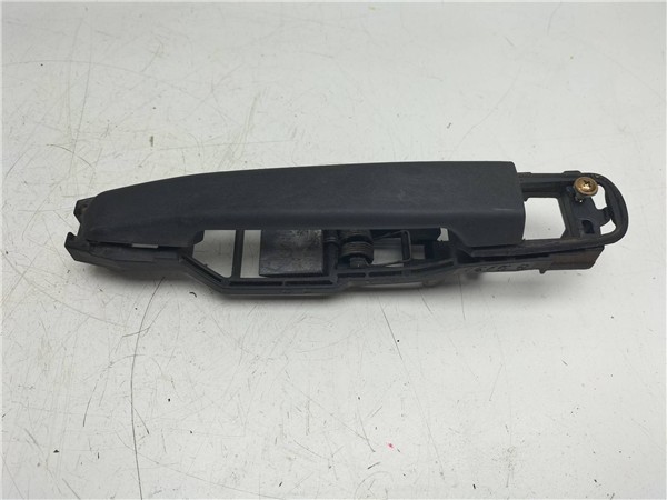 maneta exterior delantera derecha mercedes be