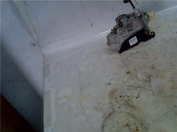 cerradura puerta trasera izquierda volkswagen