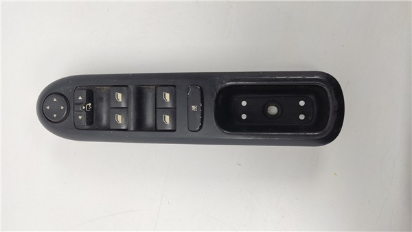 botonera puerta delantera izquierda peugeot 4