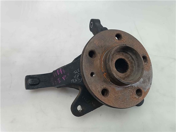 mangueta delantera izquierda nissan primastar