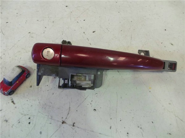 maneta exterior delantera izquierda peugeot 4