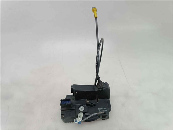 cerradura puerta delantera derecha nissan pri