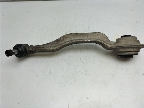 brazo inferior delantero izquierdo mercedes b