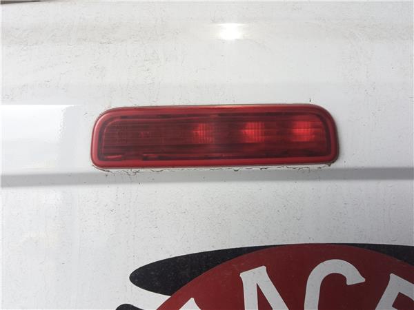 luz central de freno peugeot bipper 2008 13