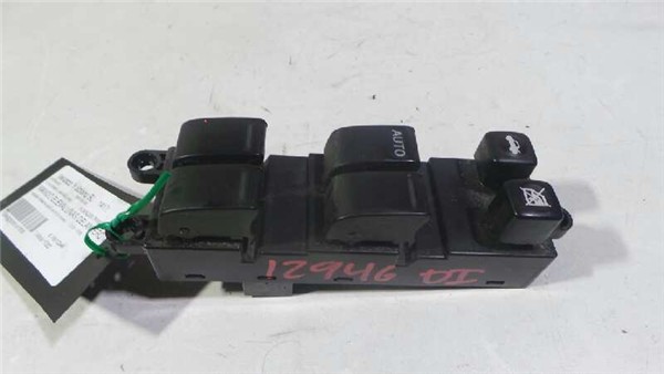 botonera puerta delantera izquierda nissan pr