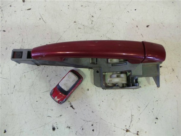 maneta exterior delantera derecha peugeot 407