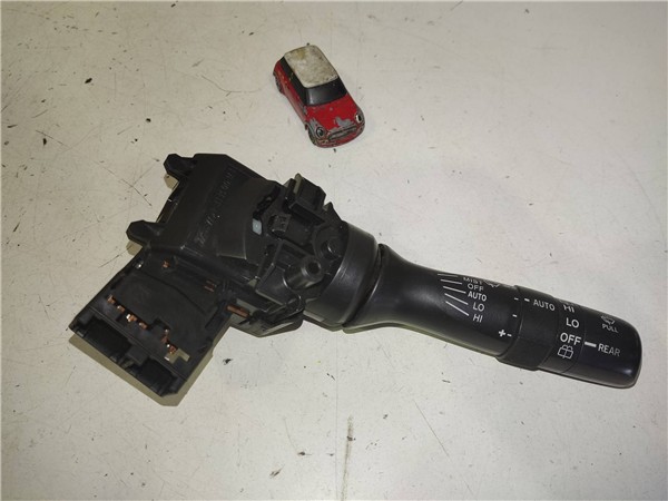 mando limpiaparabrisas toyota auris e15 10200