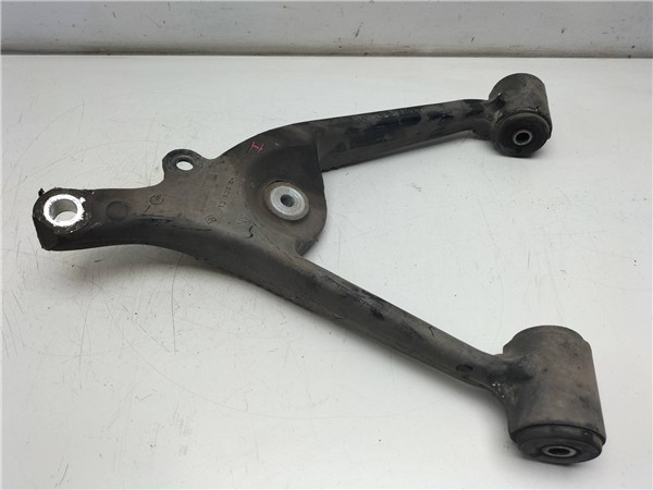 brazo inferior trasero derecho mercedes benz