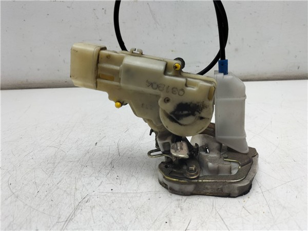 cerradura puerta trasera izquierda toyota yar