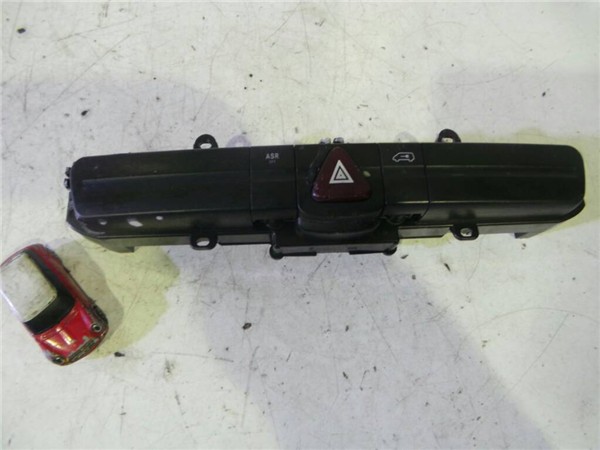 interruptor luces emergencia mercedes benz sp
