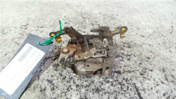 cerradura puerta trasera derecha nissan patro