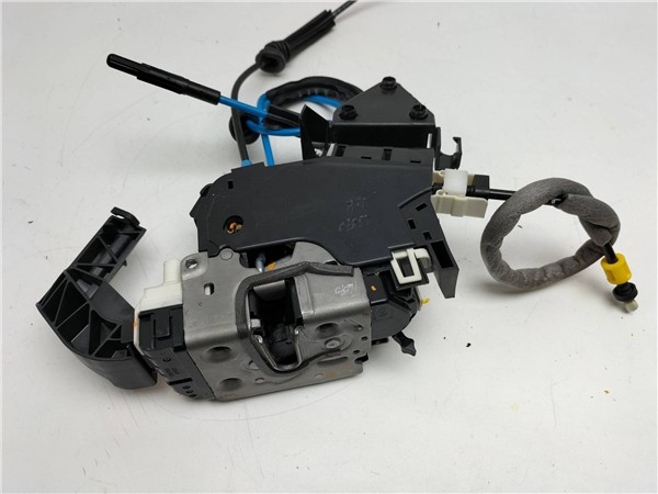 cerradura puerta trasera izquierda mercedes b