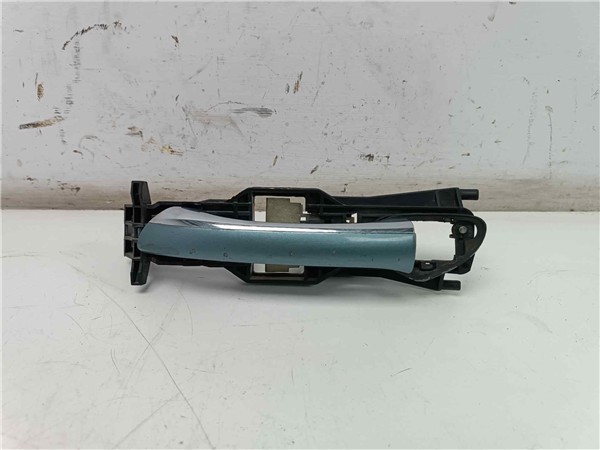 maneta exterior delantera izquierda mercedes