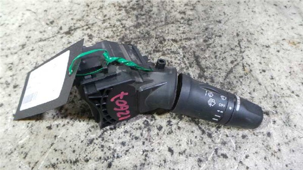 mando limpiaparabrisas nissan primera berlina