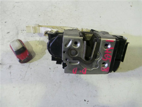 cerradura puerta delantera derecha mercedes b