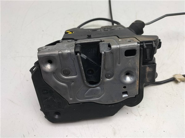 cerradura puerta delantera derecha mercedes b