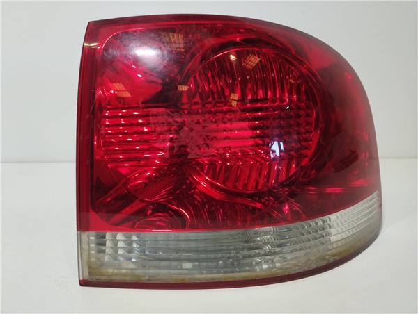 piloto trasero derecho volkswagen touareg 7la