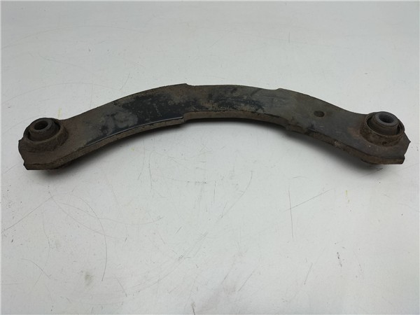 brazo superior trasero izquierdo peugeot 4007