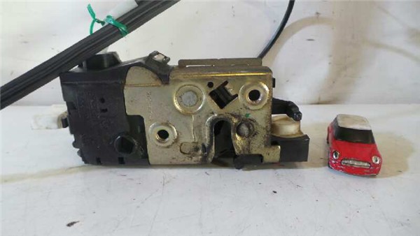 cerradura puerta trasera izquierda peugeot 407 (2004 >) 1.6 confort [1,6 ltr.   80 kw hdi fap cat (9hz / dv6ted4)]