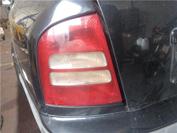 piloto trasero izquierdo skoda octavia berlin