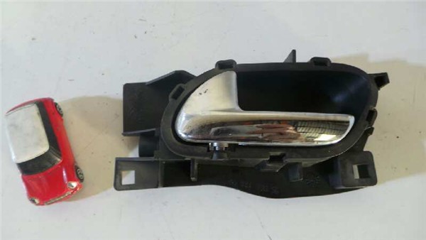 manilla interior puerta delantera izquierda peugeot 407 (2004 >) 1.6 confort [1,6 ltr.   80 kw hdi fap cat (9hz / dv6ted4)]