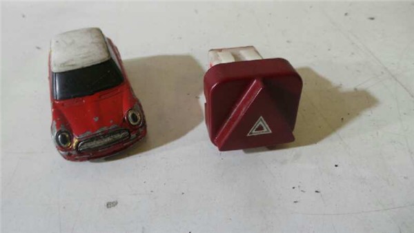 interruptor luces emergencia peugeot 407 (2004 >) 2.0 premium [2,0 ltr.   100 kw 16v hdi fap]