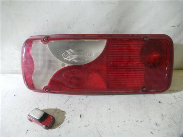 piloto trasero izquierdo mercedes benz sprint