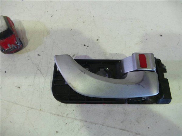 manilla interior puerta trasera derecha hyund