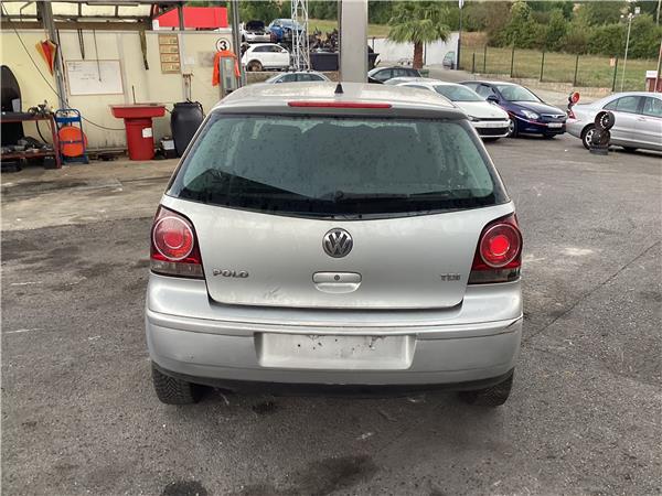 porton trasero volkswagen polo iv 9n3 042005 