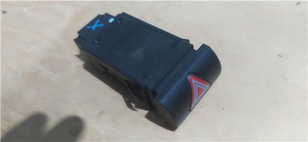 interruptor luces emergencia seat ibiza 6k1 1