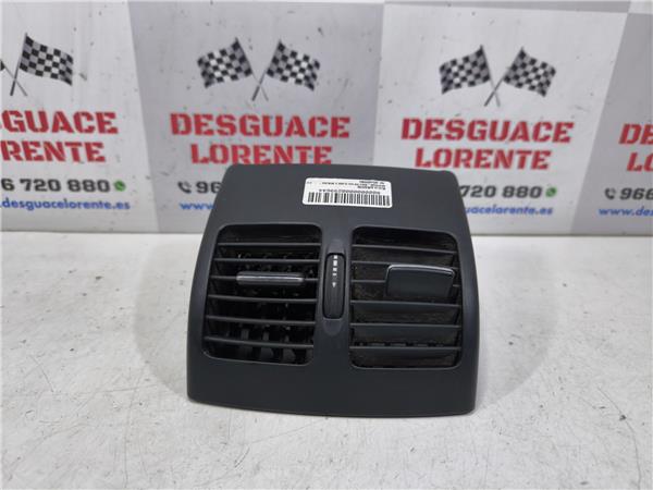 rejilla entrada de aire mercedes benz clase c