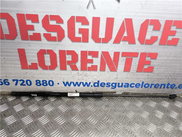 amortiguador capo volvo v50 familiar 2004 16