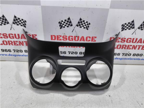 rejilla entrada de aire peugeot 208 012012