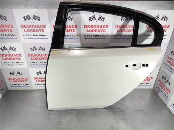puerta trasera izquierda renault latitude 201